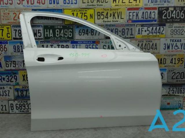 Пасажирські передні двері A2057200205 MERCEDES
