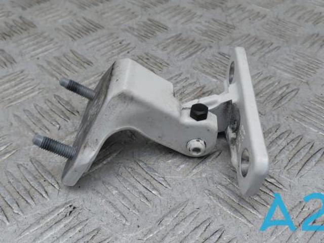 Завіса дверей задніх правих A2057300237 MERCEDES