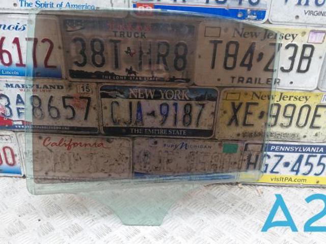 Скло задньої двері лівої A2057352100 MERCEDES
