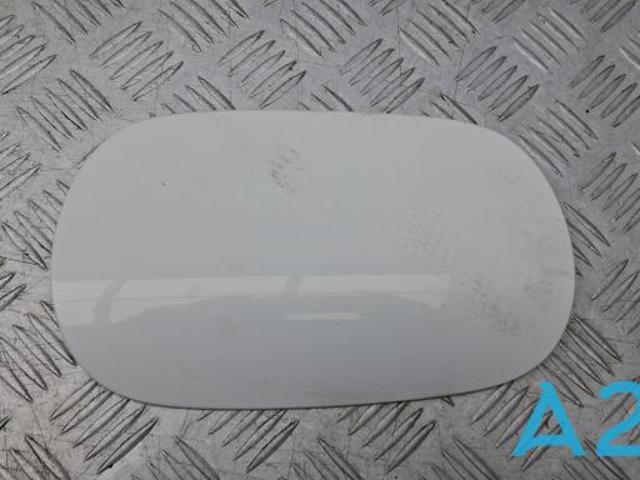 Лючок паливного бака A2057570106 MERCEDES