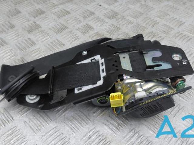 Ремінь безпеки передній правий A2058606600 MERCEDES