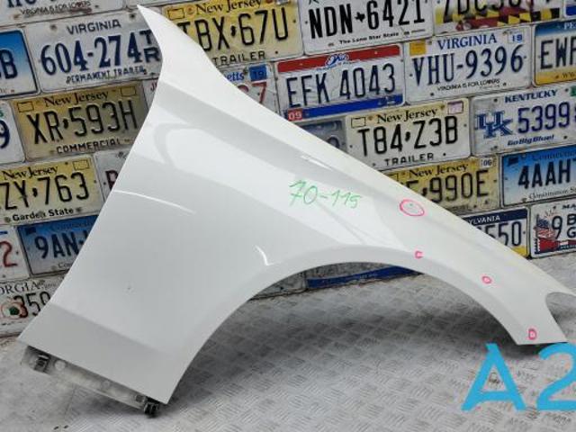 Переднє праве крило A2058800218 MERCEDES