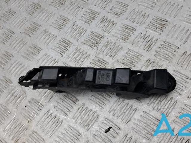 Кріплення бамера ліве A2058800503 MERCEDES