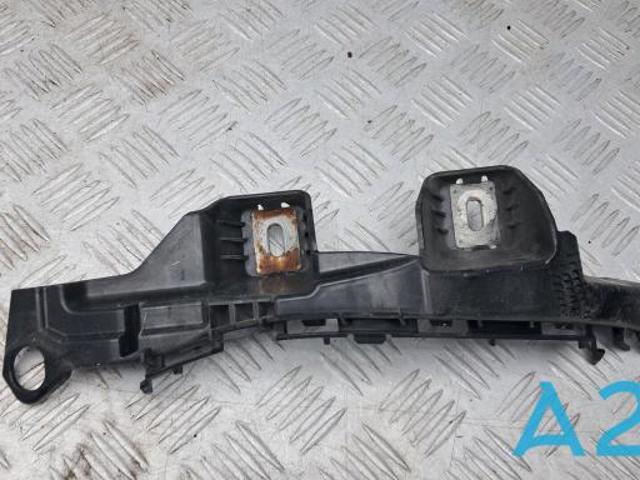 Ліве кріплення заднього бампера A2058850365 MERCEDES