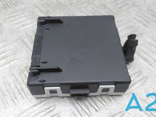Блок комфорту передніх дверей A2059000228 MERCEDES