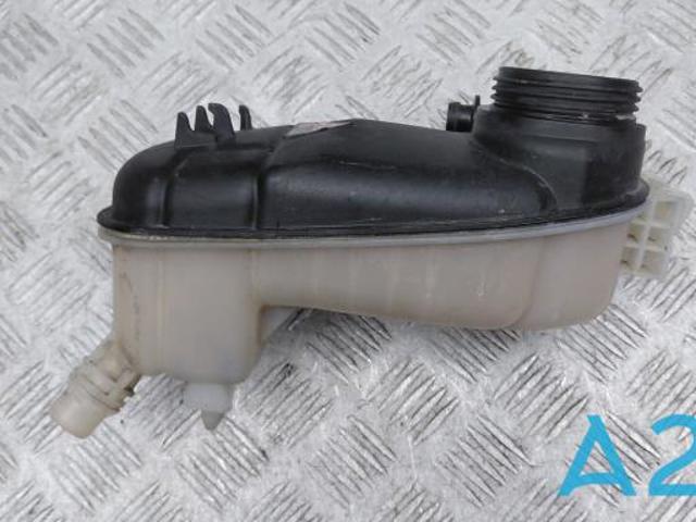 Водяний бачок системи охолодження A2465000049 MERCEDES