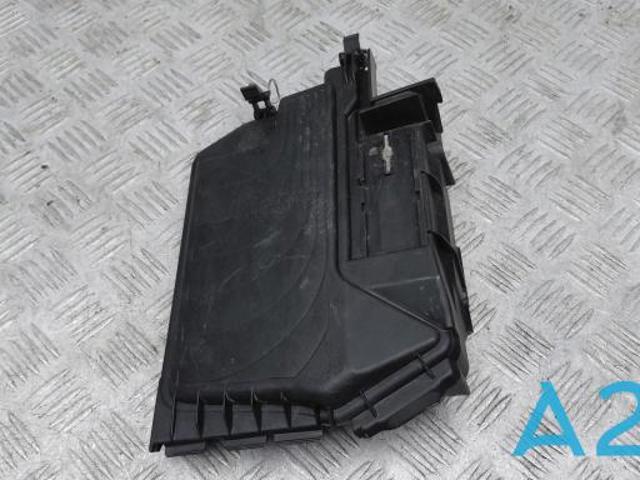 Кришка блока запобіжників A2465400082 MERCEDES