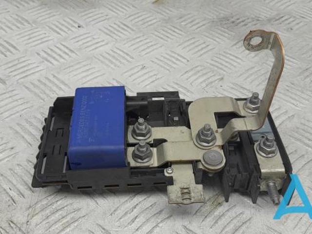 Корпус запобіжників A2465400950 MERCEDES