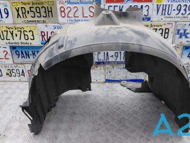 Підкрилок передній лівий A2466900100 MERCEDES