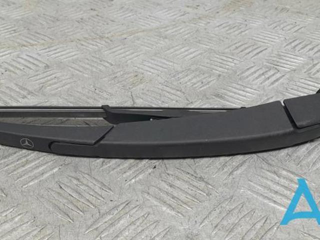 Важіль-поводок двірника заднього скла A2468201044 MERCEDES