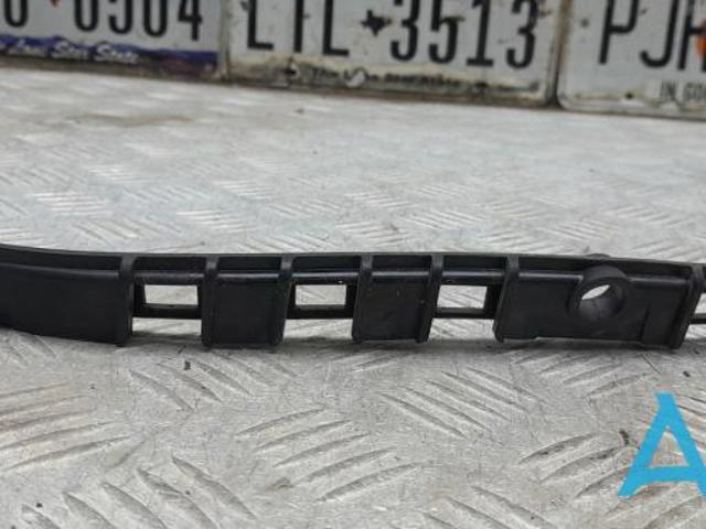 Кріплення бамера ліве A2468850121 MERCEDES