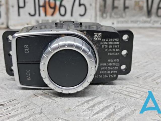 Блок кнопок центральної консолі A2469005615 MERCEDES