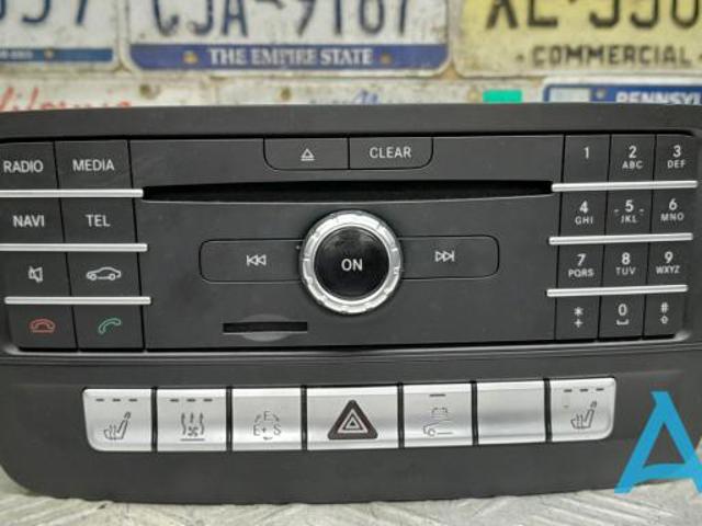 Магнітола A2469005819 MERCEDES