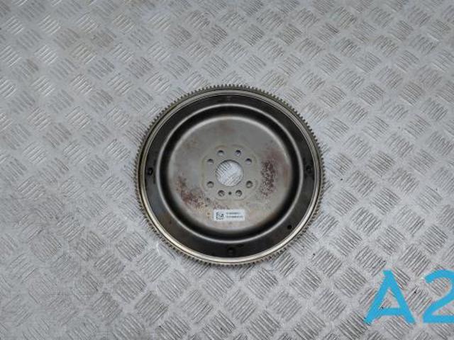 Маховик двигуна A2760300012 MERCEDES