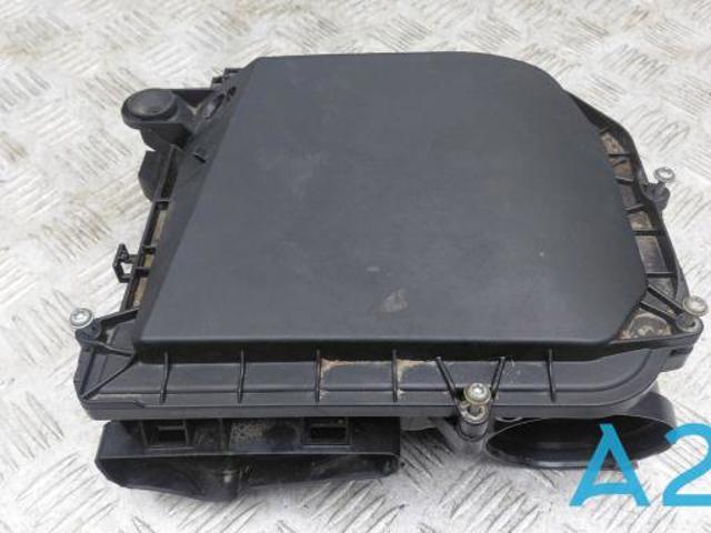 Корпус повітряного фільтра, лівий A2760903901 MERCEDES