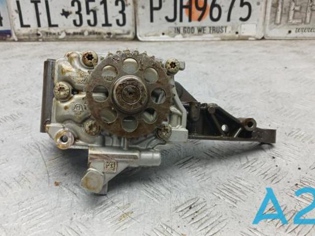 Насос масляний A2761800701 MERCEDES