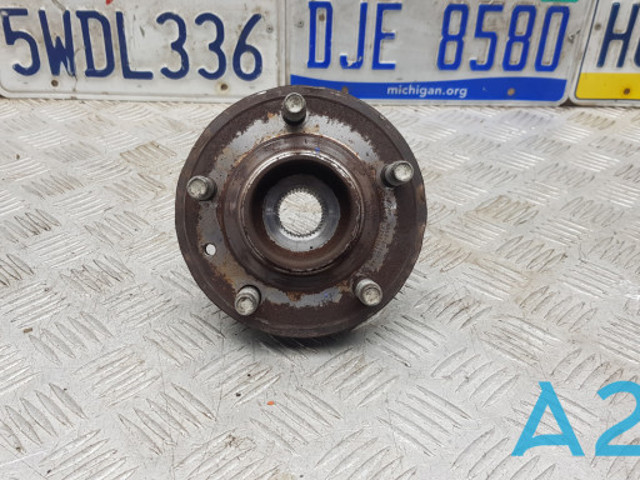 Маточина колеса передня BB5Z1104A FORD