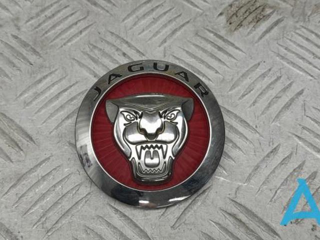 Емблема решітки радіатора C2D45429 JAGUAR