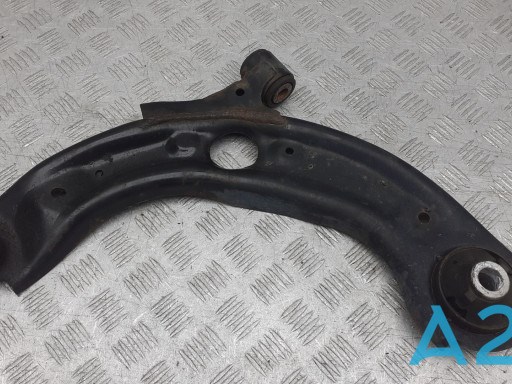 Поперечний важіль D10E34350C MAZDA