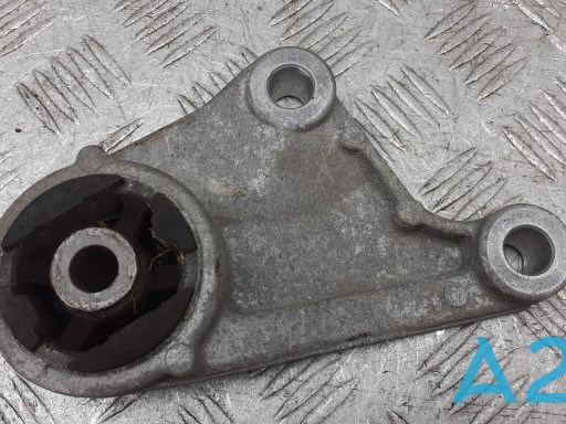 Траверса заднього редуктора, права D10H2868X MAZDA