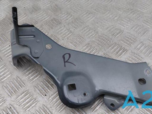 Кронштейн кріплення крила переднього правого, передній DFR552140 MAZDA
