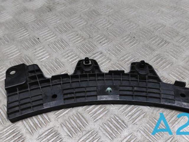 Кронштейн бампера заднього, лівий DGH951U40 MAZDA