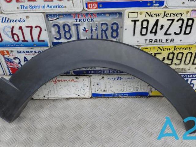 Молдинг передньої арки колеса, правий DGH951W20 MAZDA