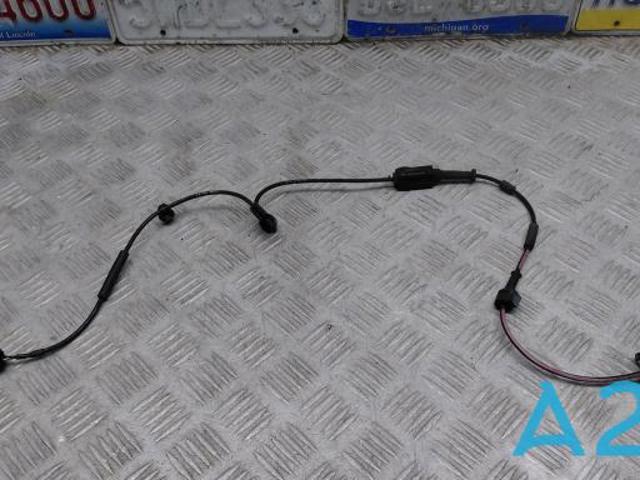 Датчик АБС (ABS) передній DGJ14370X MAZDA