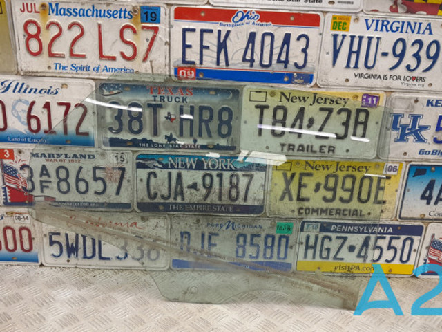 Скло задньої двері правої DS7Z5425712A FORD