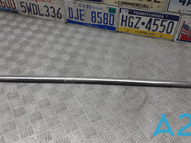 Ущільнювач скла задніх дверей правих, зовнішній (планка) DS7Z5425860A FORD