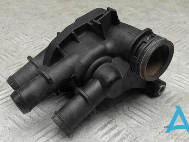 Корпус термостата в зборі DS7Z8592F FORD