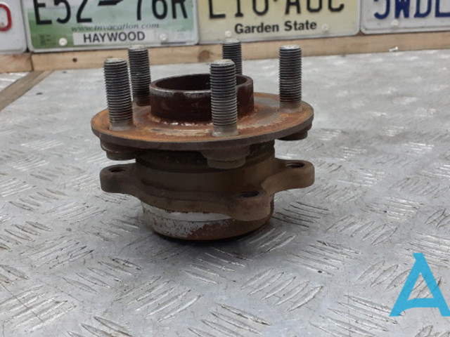 Маточина колеса передня E1GZ1104E FORD