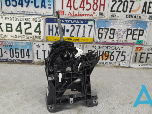 Привід управління механізмом перемикання передач E1GZ7210EC FORD