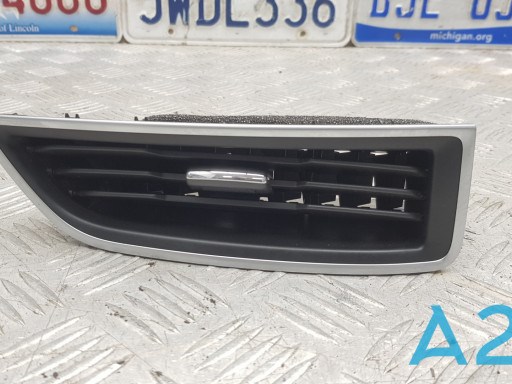 Решітка повітропровода EM2Z19893BH FORD