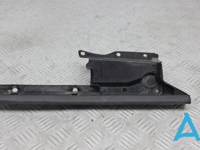 Ущільнювач арки крила FT4Z5802038A FORD