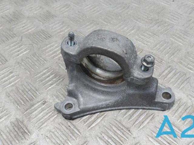Опора підвісного підшипника передньої піввісі G2A425740B MAZDA