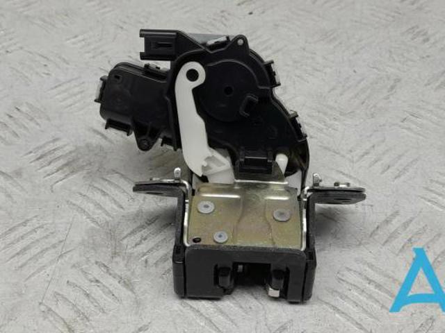 Замок, ручка і привід (багажника) G33M62310B MAZDA
