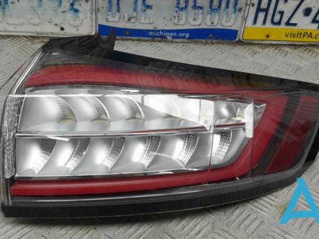 Задні ліхтарі HT4Z13404D FORD