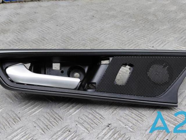 Ручка передньої двері внутрішня ліва HT4Z5822601AC FORD