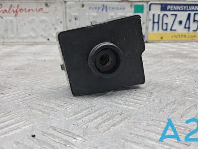 Система управління парами палива HU5Z9F945C FORD