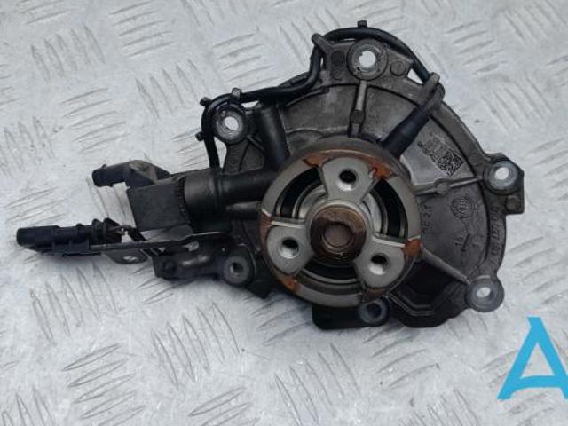 Помпа водяна, (насос) охолодження JDE38879 JAGUAR