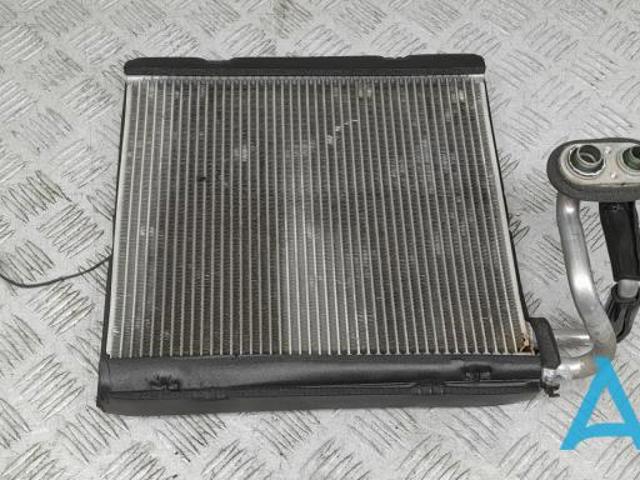 Охолоджувач повітря JX6Z19860C FORD