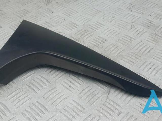 Молдинг скла п'ятої двері KB7W519B0C MAZDA