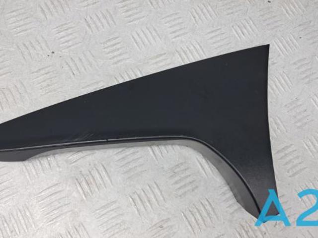 Молдинг скла 5-х дверей KB7W519C0C MAZDA