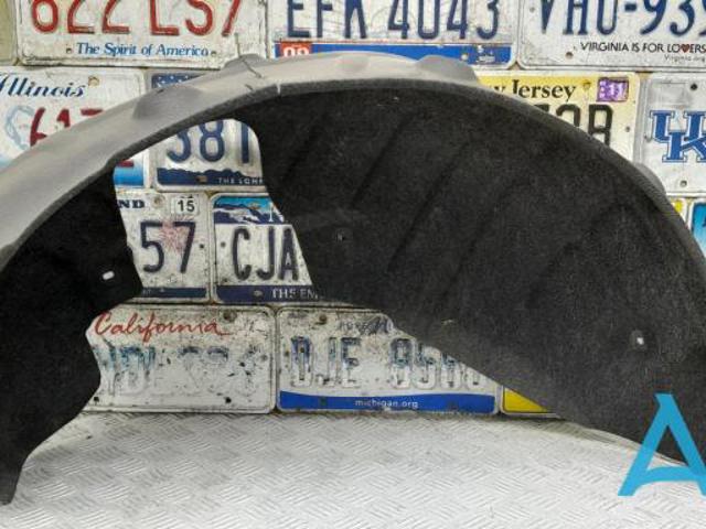 Підкрилок задній правий KB7W561H1A MAZDA