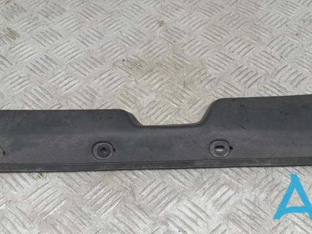 Ущільнювач крила KB7W56915B MAZDA
