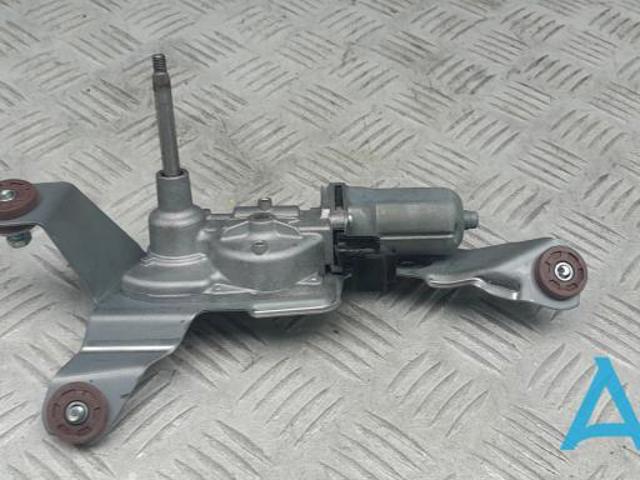 Двигун склоочисника заднього скла KB7W67450 MAZDA