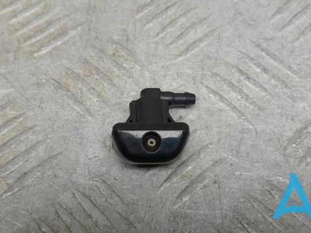 Омивач скла дверей задка KB7W67510 MAZDA