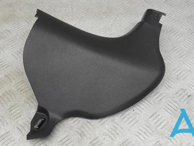 Обшивка стійки кузова внутрішня, передня права KB7W6837002 MAZDA