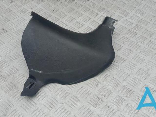 Обшивка стійки кузова внутрішня, передня права KB7W6837002 MAZDA